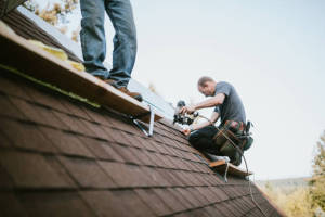 Local Roofers in Kingston, MO